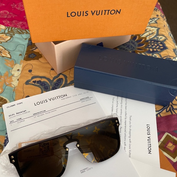 Loui Vuitton Sunglasses - Picture 7 of 12